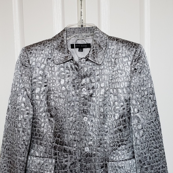 2 piece suit from Anne Klein - Picture 1 of 3